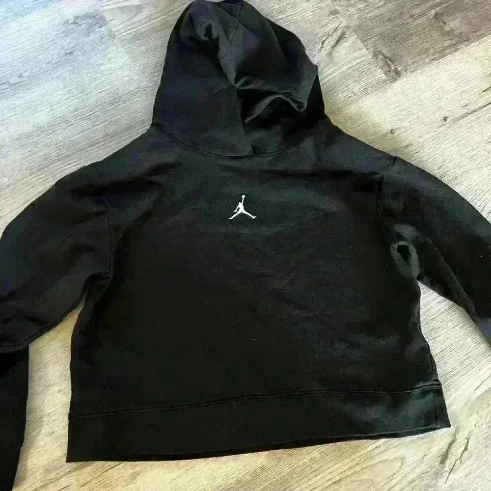 Jordan Black Jumpman Cropped Hoodie - Picture 2 of 4